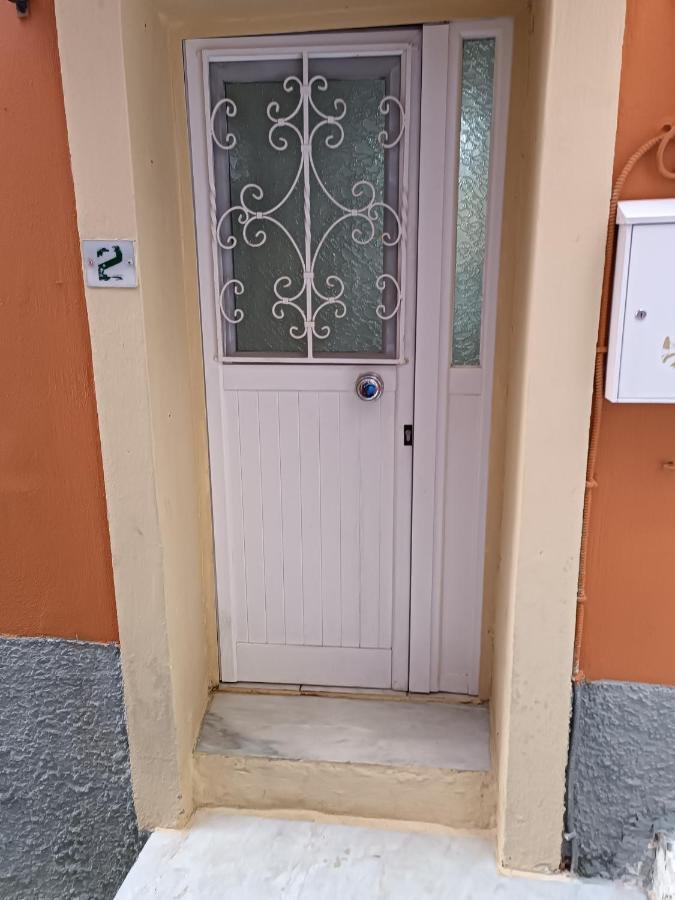 Two-Storey Maisonette Next To The Port Mantouki Экстерьер фото